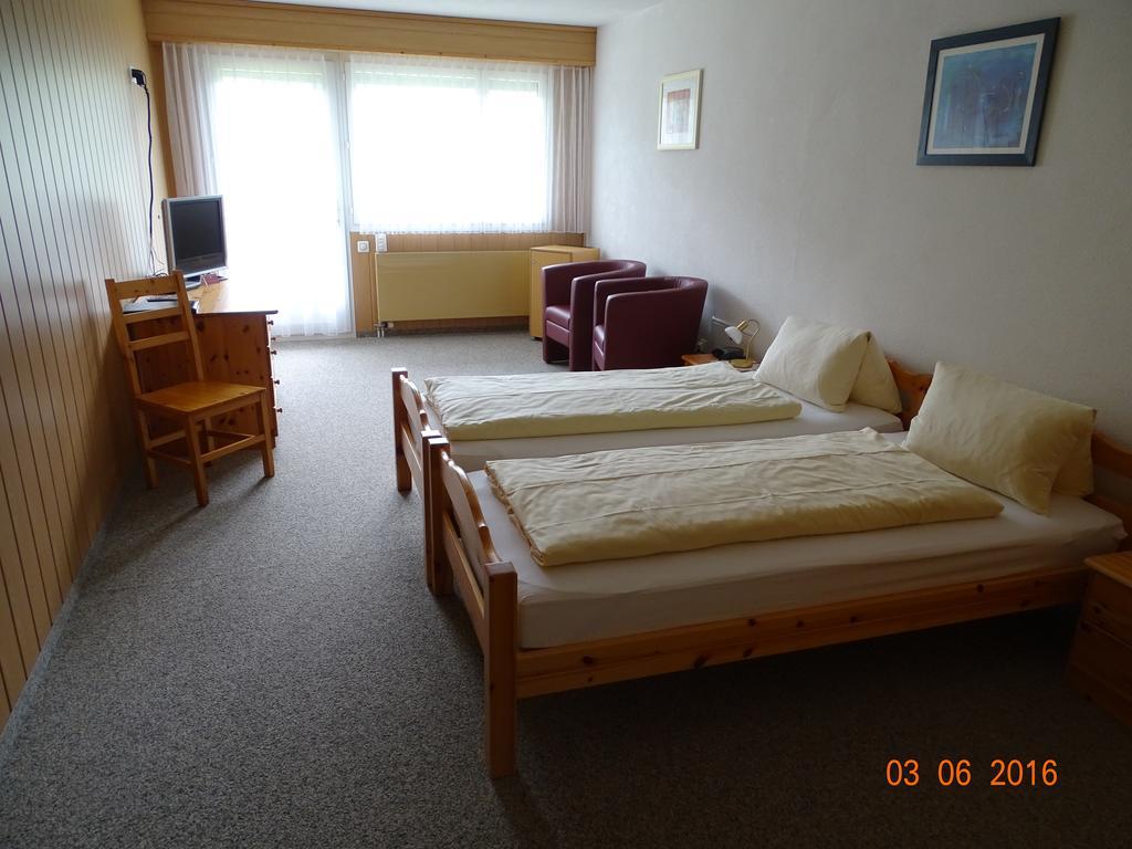 Hotel Old-Jnn Saas im Prattigau Room photo